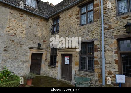 Sulgrave Manor Sulgrave Northamptonshire England Vereinigtes Königreich Vereinigte Staaten von Amerika Hintertür altes Steinhaus George Washington Washingtons Präsident USA Stockfoto