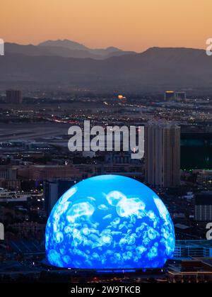 Las Vegas, Nevada, USA - 7. November 2023: MSG Sphere, Las Vegas bei Sonnenuntergang Stockfoto