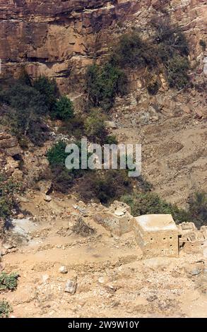 Saudi Arabien, in der Nähe von Abha, Asir Nationalpark, Habala Village verlassene Steinhäuser und Terrassenlandwirtschaft Stockfoto