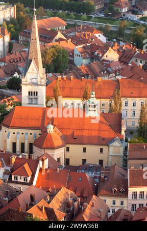 Blick hinunter in Richtung Altstadt vom Burgberg in Ljubljana in Slowenien in Osteuropa Stockfoto