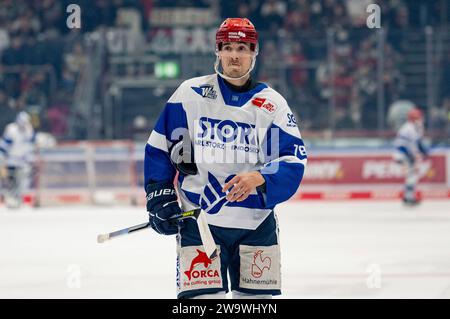 Augsburg, Deutschland. Dezember 2023 30. Will Weber (Schwenninger Wild Wings, #78). Augsburger Panther gegen Schwenninger Wild Wings, Eishockey, DEL, 33. Spieltag, Saison 2023/2024, 30.12.2023. Foto: Eibner-Pressefoto/Heike feiner Credit: dpa/Alamy Live News Stockfoto