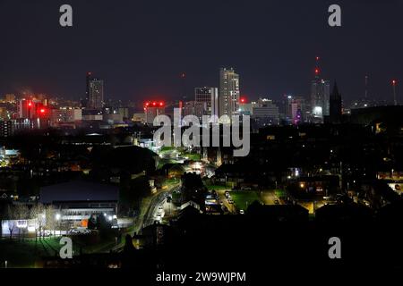 Leeds City Skyline bei Nacht Stockfoto