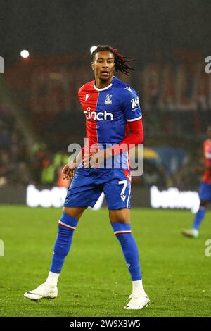 Michael Olise von Crystal Palace während des Premier League-Spiels zwischen Crystal Palace und Brentford im Selhurst Park, London am Samstag, den 30. Dezember 2023. (Foto: Tom West | MI News) Credit: MI News & Sport /Alamy Live News Stockfoto