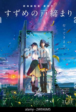 Suzume (2023) unter der Regie von Makoto Shinkai mit Nanoka Hara, Hokuto Matsumura und Eri Fukatsu. Japanische Anime über ein 17-jähriges Mädchen namens Suzume, das einem mysteriösen jungen Mann hilft, Türen von der anderen Seite zu schließen, die in ganz Japan Katastrophen auslösen. Japanisches Poster mit einem Blatt ***NUR FÜR REDAKTIONELLE ZWECKE***. Quelle: BFA / Toho Company Stockfoto