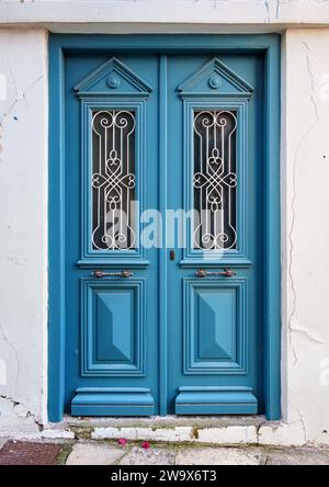 Alte Eingangstür, Ano Vathy, Stadt Samos, Insel Samos, Nördliche Ägäis, Griechenland Stockfoto