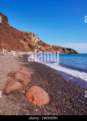 Roter Strand, Santorini oder Thira Island, Kykladen, Griechenland Stockfoto
