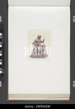 Plot-Modell für Skulptur am Palais du Louvre: 'L'Ordre' von Antoine-Louis Barye, ca. 1855 - ca. 1857 Fotografie Teil der Réunion des Tuileries au Louvre 1852-1857, Album 2. Paris Papier. Fototräger mit gesalzenem Papier Dauerausstellung, Museum. Skulptur, Reproduktion einer Skulptur Palais du Louvre. Tuilerieënpaleis. Louvre Museum. Paris Stockfoto
