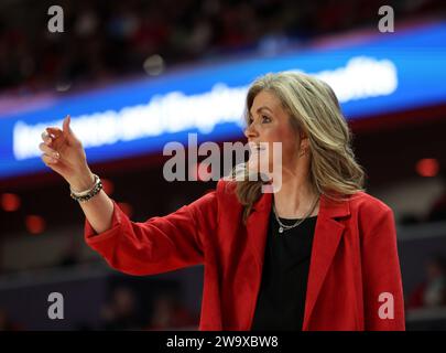 30. Dezember 2023: Texas Tech Cheftrainer Krista Gerlich während eines NCAA-Basketballspiels zwischen den Houston Cougars und den Texas Tech Red Raiders am 30. Dezember 2023 in Houston. (Kreditbild: © Scott Coleman/ZUMA Press Wire) NUR REDAKTIONELLE VERWENDUNG! Nicht für kommerzielle ZWECKE! Stockfoto