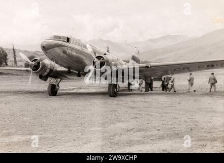 Diese Douglas DC6, ob-PHB, gehörte der peruanischen Fluggesellschaft Faucett. Und das Foto wurde zwei Jahre vor dem Absturzdatum (1962) aufgenommen. Stockfoto