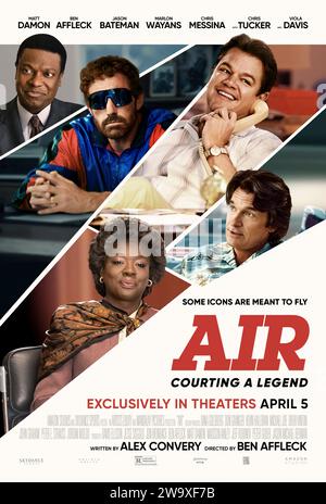 Air (2023) von Ben Affleck mit Matt Damon, Jason Bateman und Ben Affleck. Erzählt die Geschichte des Sportmarketing-Managers Sonny Vaccaro und wie er Nike bei der Suche nach dem größten Athleten in der Geschichte des Basketballs, Michael Jordan, anführte. US-Poster mit einem Blatt ***NUR FÜR REDAKTIONELLE ZWECKE***. Quelle: BFA/Amazon Studios Stockfoto