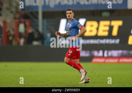 Gliwice, Polen. Dezember 2023. Patryk Dziczek von Piast Gliwice wurde während des Polnischen PKO Ekstraklasa League 2023/2024 zwischen Piast Gliwice und Stal Mielec im Gliwice Muncipal Stadium beobachtet. Endergebnis; Piast Gliwice 3:0 Stal Mielec. (Foto: Grzegorz Wajda/SOPA Images/SIPA USA) Credit: SIPA USA/Alamy Live News Stockfoto