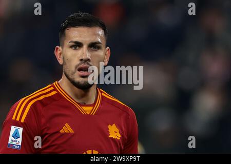 Turin, Italien. Dezember 2023 30. Leandro Paredes von AS Roma sieht während des Spiels der Serie A im Allianz Stadium in Turin zu. Der Bildnachweis sollte lauten: Jonathan Moscrop/Sportimage Credit: Sportimage Ltd/Alamy Live News Stockfoto