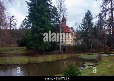 Bad Gottleuba-Berggießhübel: Schloss Friedrichsthal in , Sachsen, Deutschland Stockfoto