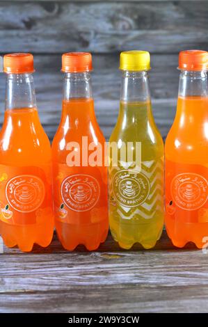 Kairo, Ägypten, 25. Dezember 2023: Spiro Spathis Mandarine Orange und Ananassoda Drink, Spiro Spathis Company wurde 1920 von griechisch-ausländischen Unternehmen gegründet Stockfoto