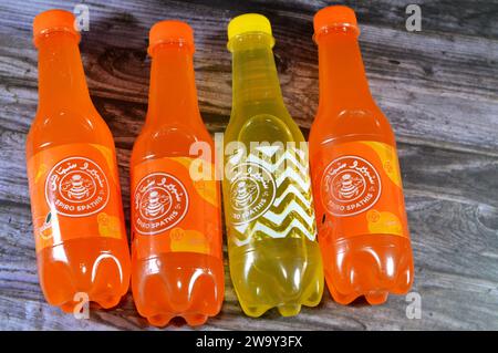 Kairo, Ägypten, 25. Dezember 2023: Spiro Spathis Mandarine Orange und Ananassoda Drink, Spiro Spathis Company wurde 1920 von griechisch-ausländischen Unternehmen gegründet Stockfoto