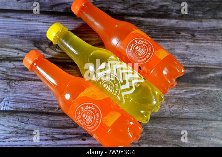 Kairo, Ägypten, 25. Dezember 2023: Spiro Spathis Mandarine Orange und Ananassoda Drink, Spiro Spathis Company wurde 1920 von griechisch-ausländischen Unternehmen gegründet Stockfoto