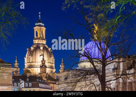 Dresden: Frauenkirche, Glaskuppel des Hauptgebäudes - umgangssprachlich als 'Zitronenquezer' der Dresdner Akademie der Bildenden Künste in Sach bezeichnet Stockfoto