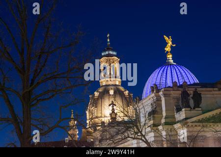 Dresden: Frauenkirche, Glaskuppel des Hauptgebäudes - umgangssprachlich als 'Zitronenquezer' der Dresdner Akademie der Bildenden Künste in Sach bezeichnet Stockfoto