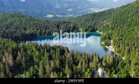 Drohnenfoto Fusine See Superior Dolomiten Italien europa Stockfoto