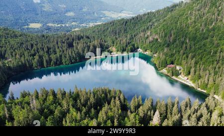 Drohnenfoto Fusine See Superior Dolomiten Italien europa Stockfoto