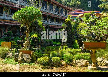 Die Gärten im Sam Poh Tong Tempel, Ipoh, Perak, Malaysia Stockfoto