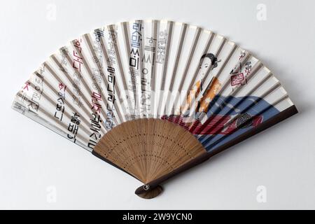 Ein Buchae oder traditioneller koreanischer Fan, der oft hoch dekoriert ist. Stockfoto