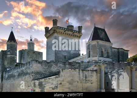 Die Dukes Palace genannt le Duche d'Uzes, Gard, Languedoc-Roussillon, Frankreich, Europa Stockfoto