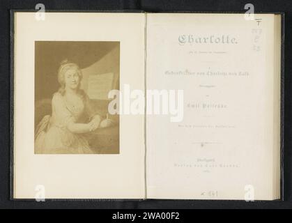Fotoproduktion eines Gemäldes, das ein Porträt von Charlotte von Kalb, Anonym, nach Johann Heinrich Schmidt, um 1874 darstellt - in oder vor 1879 fotografisches Trägeralbumen Druckporträt eines Schriftstellers Stockfoto