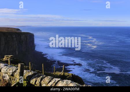 Die Klippen bei Dunnet Head, Caithness, Schottland, Großbritannien Stockfoto