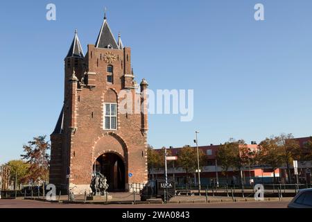 Mittelalterliches Stadttor - Amsterdamer Tor, erbaut 1468 in der Stadt Haarlem. Stockfoto