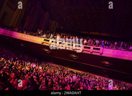 Oakland, USA. Dezember 2023 30. Atmosphäre im Fox Theater am 30. Dezember 2023 in Oakland, Kalifornien. Foto: Casey Flanigan/imageSPACE Credit: Imagespace/Alamy Live News Stockfoto