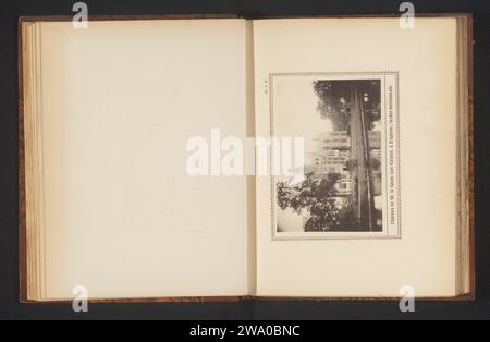 Blick auf die Burg von Loppem in Zedelgem-Loppem, Belgien, Joseph Casier, um 1891 - in oder vor 1896 fotomechanischer Druck Zedelgem Papierkollotypenburg Schloss Loppem Stockfoto