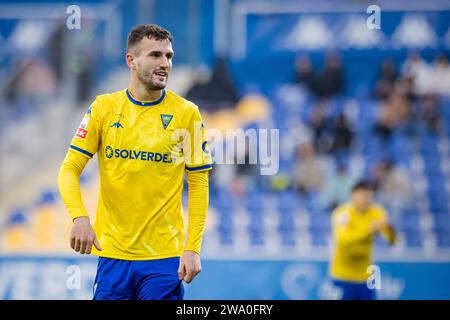 Lissabon, Portugal. Dezember 2023 30. Raul Parra von Estoril Praia wurde während des Liga Portugal Betclic-Spiels zwischen Estoril Praia und SC Farense im Estadio Antonio Coimbra da Mota gesehen. Endergebnis; Estoril Praia 4: 0 SC Farense. (Foto: Henrique Casinhas/SOPA Images/SIPA USA) Credit: SIPA USA/Alamy Live News Stockfoto