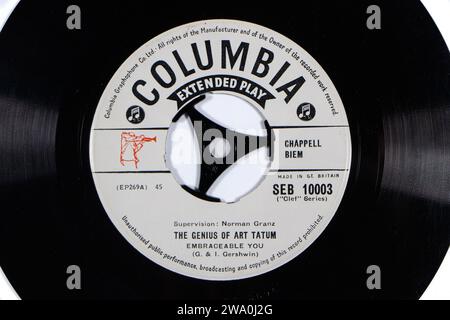 Nahaufnahme von Vinyl-7-Zoll-Single-Jazz-Album auf columbia Records Genie von Art tatum, Musiker, gershwin, embraceable You Stockfoto