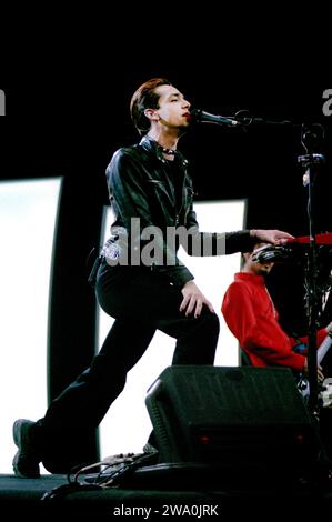 Mailand Italien 25.05.2000: Morgan Sänger und Gitarrist der italienischen Bluvertigo-Gruppe, während eines Live-Konzerts im MTV Sonic Stockfoto