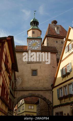 Markusturm in Rothenburg ob der Tauber, Torbogen, Torturm, Storchennest, Weißstorch, Mittelalter, Fachwerkhaus, Taubertal, Tauber, Franc Stockfoto