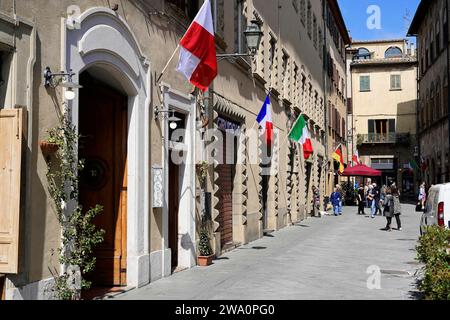 Via Gramsci, historisches Zentrum, Volterra, Provinz Pisa, Toskana, Italien, Europa Stockfoto
