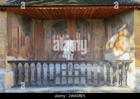 Kreuzstation, Christus gebunden an der Fassade der Piaristenkirche oder Frauenbergkirche in Krems, Altstadt Krems an der Donau, Niederösterreich, Austr Stockfoto