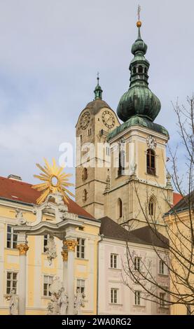 Johannes-Nepomuk-Denkmal, Pfarrkirche St. Nikolaus, Frauenbergkirche, Stein, Krems an der Donau, Niederösterreich, Österreich, Europa Stockfoto