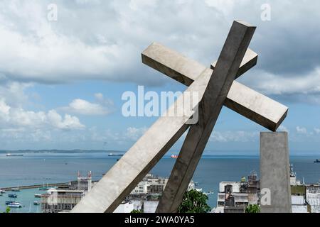 Salvador, Bahia, Brasilien - 07. März 2015: Cruz Caida Denkmal im historischen Zentrum der Stadt Salvador, Bahia. Stockfoto