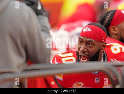 Kansas City, Usa. Dezember 2023 31. Charles Omenihu (90) feuert die Verteidigung im ersten Quartal gegen die Cincinnati Bengals im Arrowhead Stadium in Kansas City, Missouri am Sonntag, den 31. Dezember 2023. Die Chiefs besiegten die Bengalen mit 25:17. Foto: Jon Robichaud/UPI Credit: UPI/Alamy Live News Stockfoto