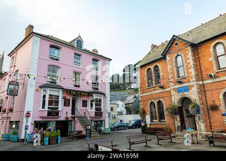 Herbst 2023, Fowey in Cornwall England, King of Preußen Prussia Public House und Royal British Legion am Kai, England, UK, 2023 Stockfoto