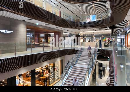 Das Innere des Emporium Melbourne ist ein luxuriöses Einkaufszentrum mit Flaggschiffläden auf sieben Etagen an der Ecke Lonsdale Street und Swanston Street in Melbo Stockfoto