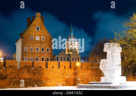 2023-02-04; abendliche historische Straßen von Danzig Polen Stockfoto