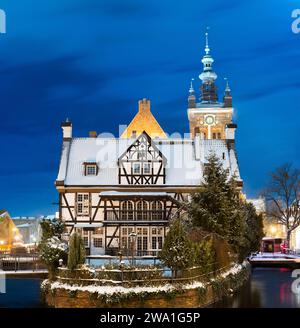 2023-02-04; Blick auf das mühlenhaus, große Mühle im Winter Danzig, Polen. Stockfoto