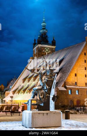 2023-02-04; Statue des berühmten polnischen Astronomen Jan Heweliusz. Denkmal des Astronomen Johannes Hevelius mit historischem. Danzig, Polen. Stockfoto