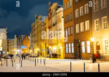 2023-02-04; abendliche historische Straßen von Danzig Polen Stockfoto