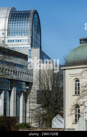 GUE sur le Parlement Europeen a Bruxelles | Blick auf das Europäische Parlament in Brüssel Stockfoto