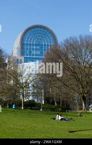 GUE sur le Parlement Europeen a Bruxelles | Blick auf das Europäische Parlament in Brüssel Stockfoto