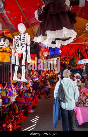 Day of the Dead waren im Mercado Jamaica in Mexiko-Stadt, Mexiko Stockfoto